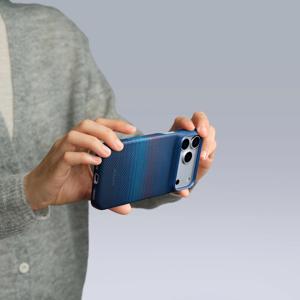iPhone 18 Pro Max Karbon Kılıf MagSafe Uyumlu Aramid Fiber - Edge Midnight