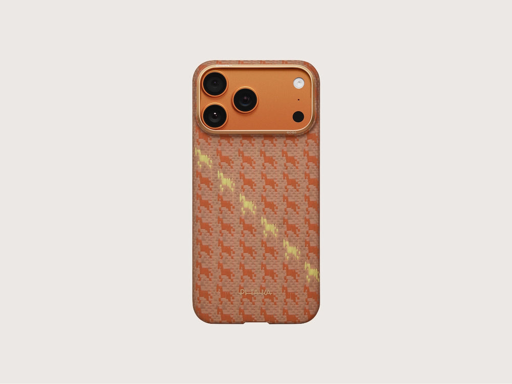 iPhone 17 Pro Max Karbon Kılıf MagSafe Uyumlu Aramid Fiber - Edge Amber