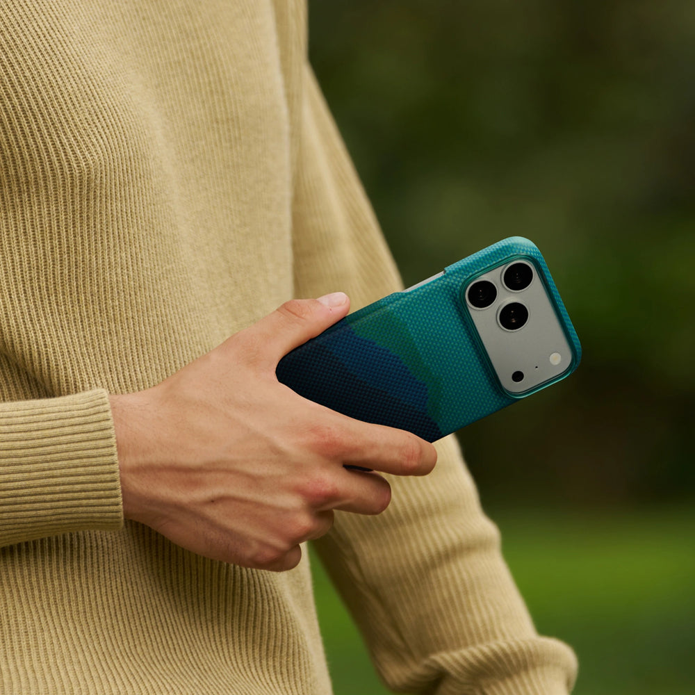iPhone 18 Pro Karbon Kılıf MagSafe Uyumlu Aramid Fiber - Edge Autumn Dusk