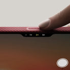 Pitaka iPhone 17 Pro Karbon Kılıf MagSafe Uyumlu Aramid Fiber - Edge Daybreak Red