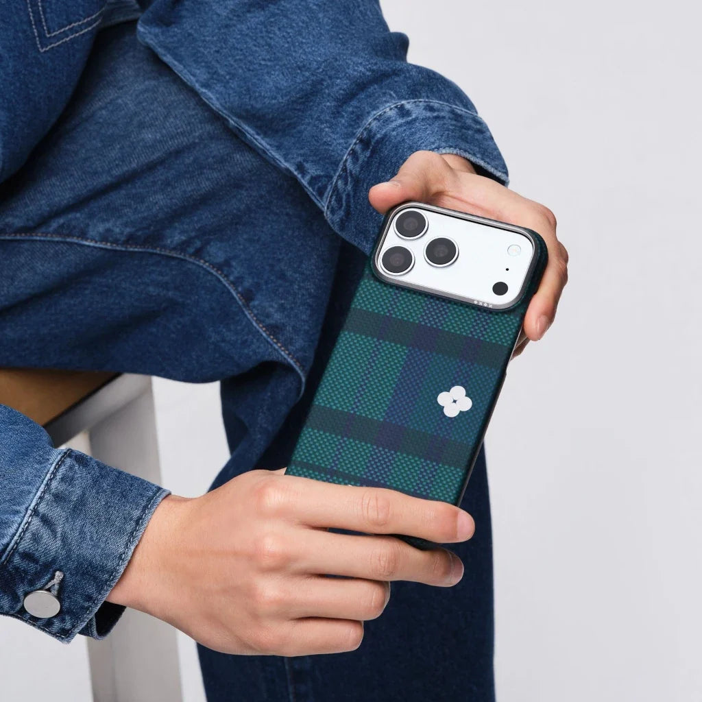 Pitaka iPhone 17 Pro Karbon Kılıf MagSafe Uyumlu Aramid Fiber - Edge Forest Dawn
