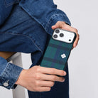 Pitaka iPhone 17 Pro Karbon Kılıf MagSafe Uyumlu Aramid Fiber - Edge Forest Dawn