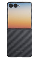 Pitaka Galaxy Z Flip8 Siyah Gri Aramid Fiber Kılıf | MagSafe Uyumlu Ultra İnce