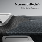 iPhone 18 Pro Max Karbon Kılıf Edge 600D Black Gray - darbeye dayanıklı reçine yüzey yakın çekim
