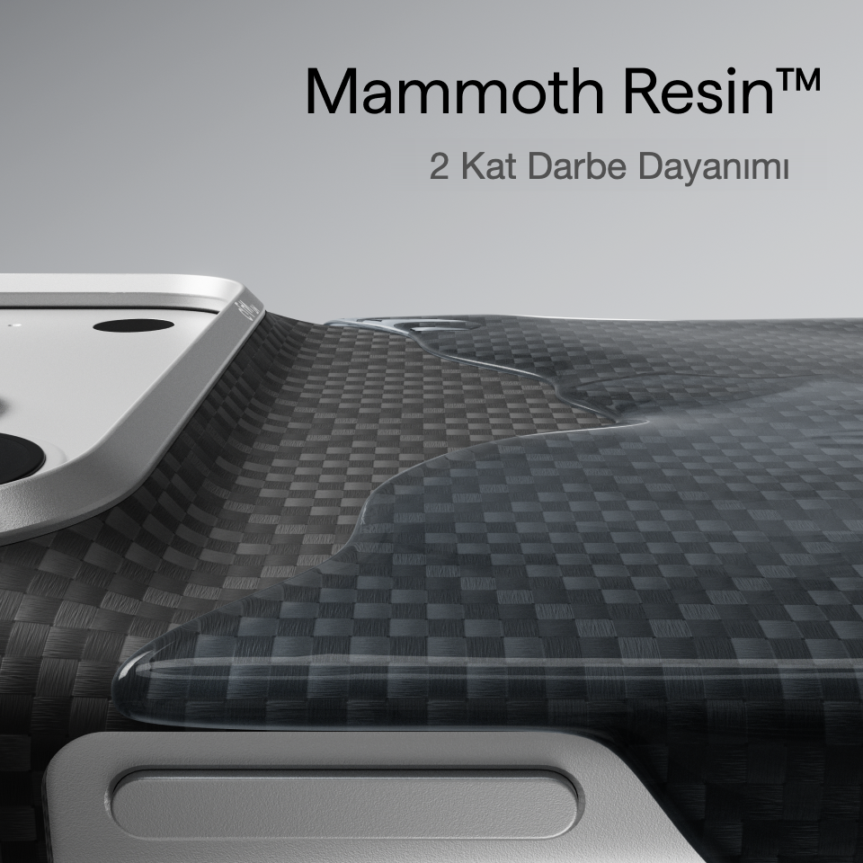 iPhone 18 Pro Max Karbon Kılıf Edge 600D Black Gray - darbeye dayanıklı reçine yüzey yakın çekim
