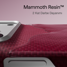 iPhone 18 Pro Max Karbon Kılıf Edge Burgundy - darbeye dayanıklı reçine yüzey yakın çekim