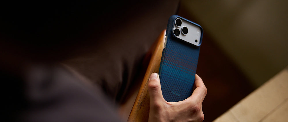 iPhone 18 Pro Max Karbon Kılıf MagSafe Uyumlu Aramid Fiber - Edge Midnight