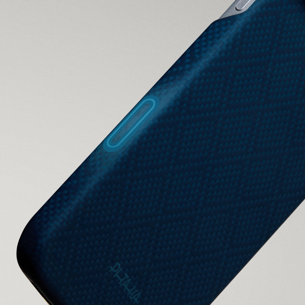 iPhone 18 Pro Max Karbon Kılıf MagSafe Uyumlu Aramid Fiber - Edge Blue's Red