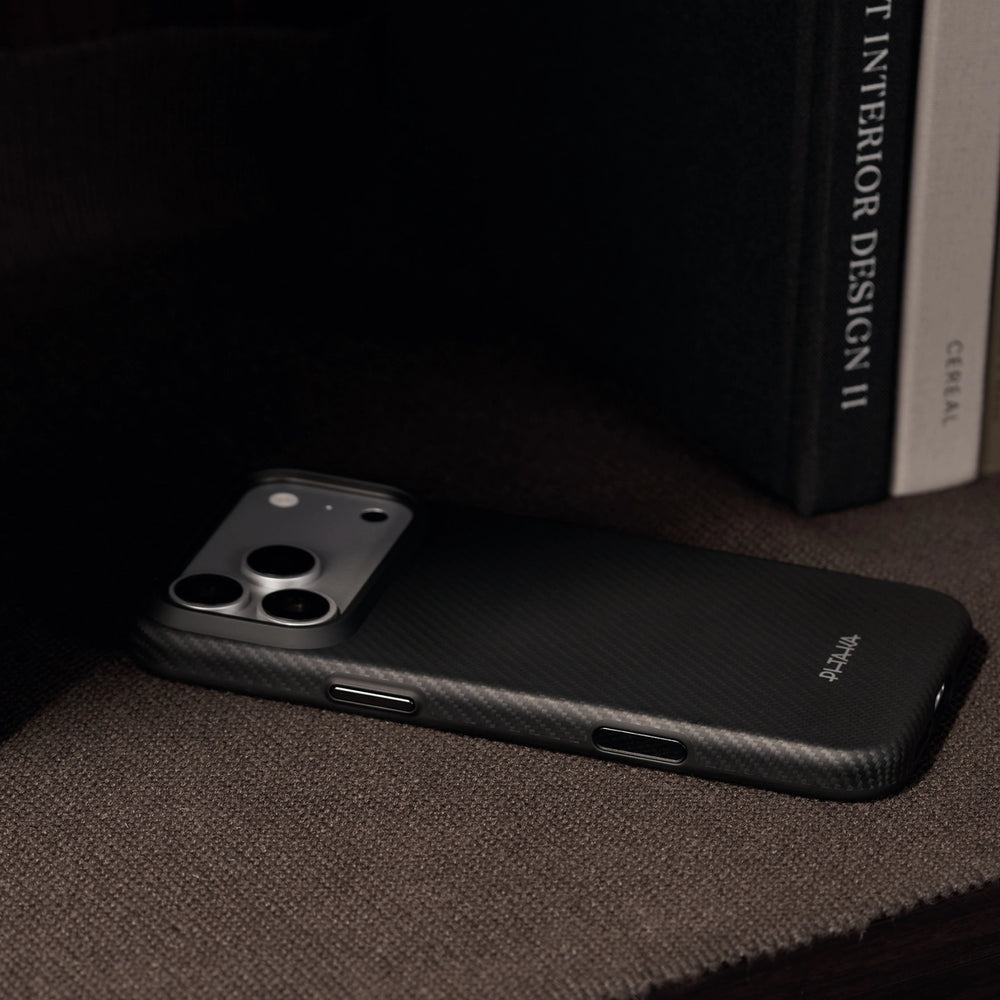iPhone 18 Pro Max Karbon Kılıf MagSafe Uyumlu Aramid Fiber - Summa 600D Black Gray