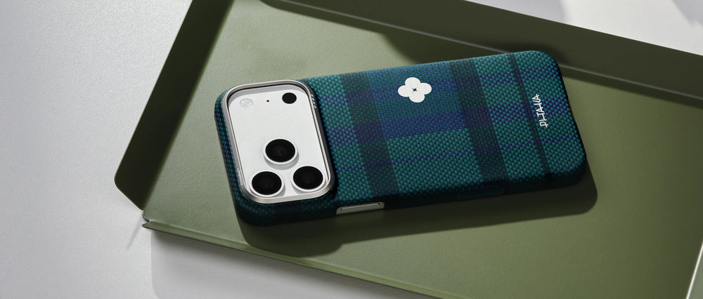 iPhone 17 Pro Max Karbon Kılıf MagSafe Uyumlu Aramid Fiber - Edge Cloud Dusk