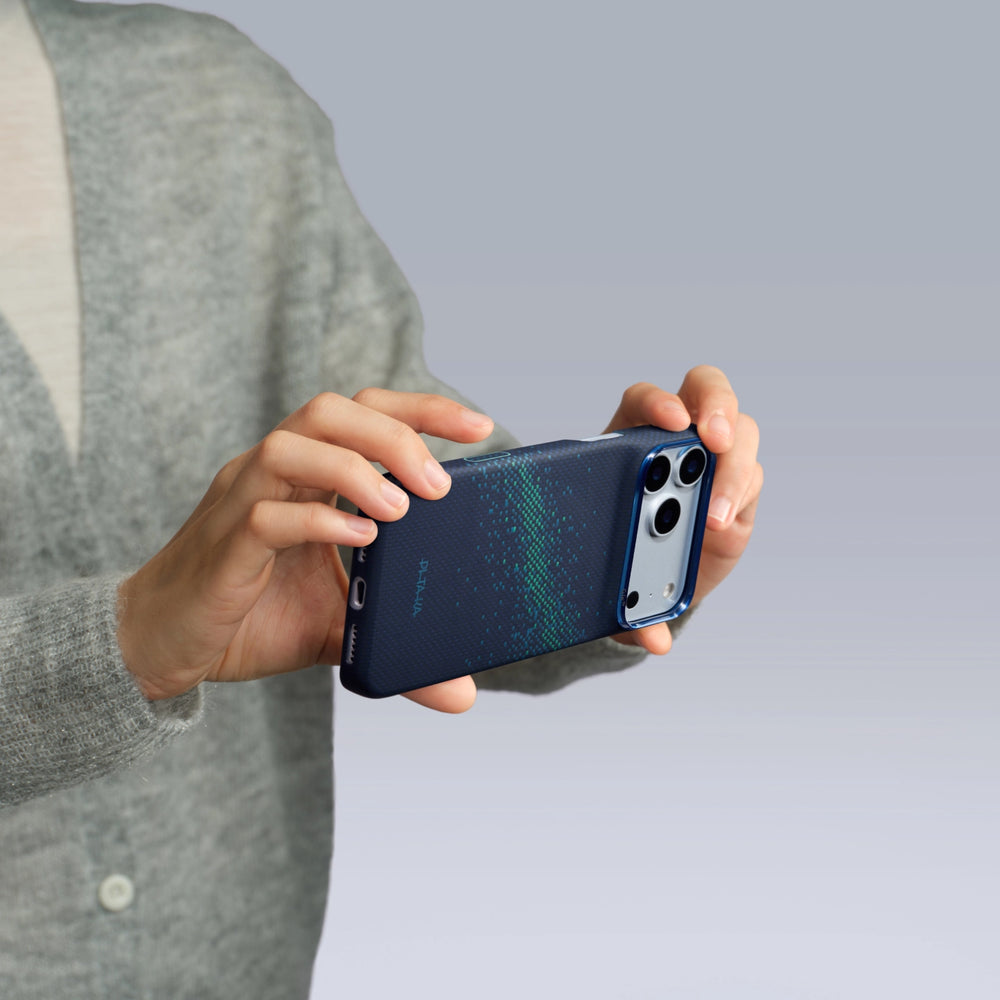 iPhone 18 Pro Karbon Kılıf MagSafe Uyumlu Aramid Fiber - Edge Nearfield Blue
